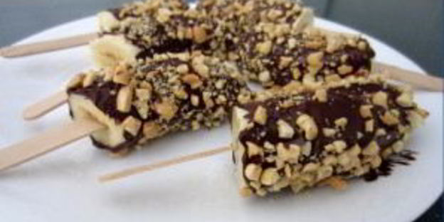 бананы с орехами в шоколаде