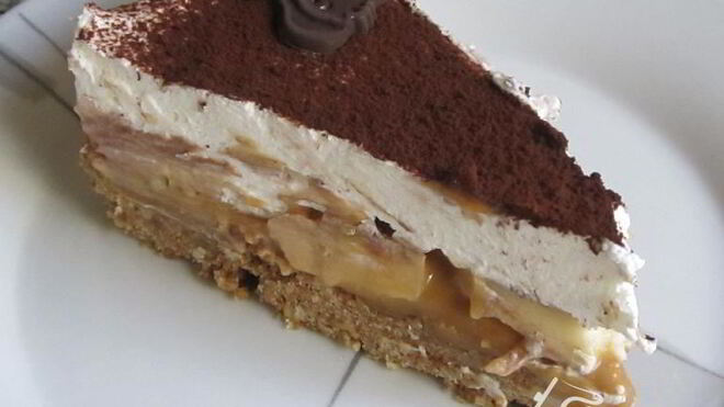 Карамельно-банановый торт без выпечки