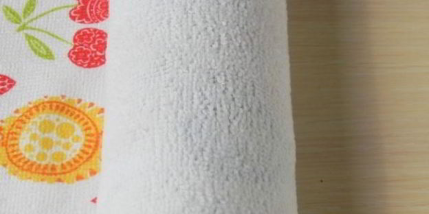 бисквитный рулет с творожным кремом и джемом