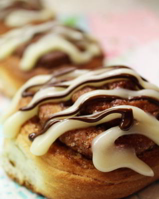 Булочки с корицей и сливочным кремом