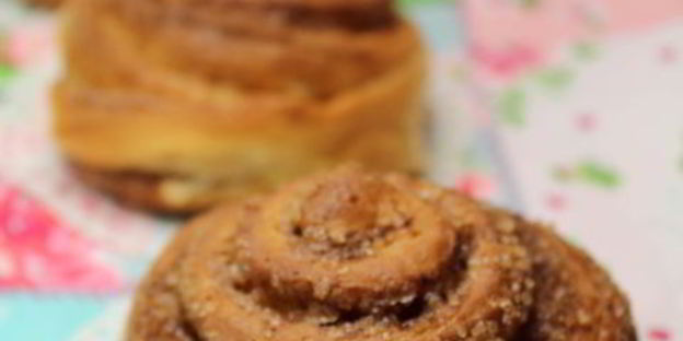 булочки с корицей и сливочным кремом