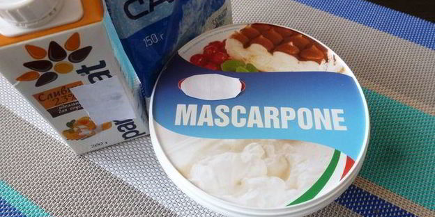 черничные блинчики с кремом из маскарпоне