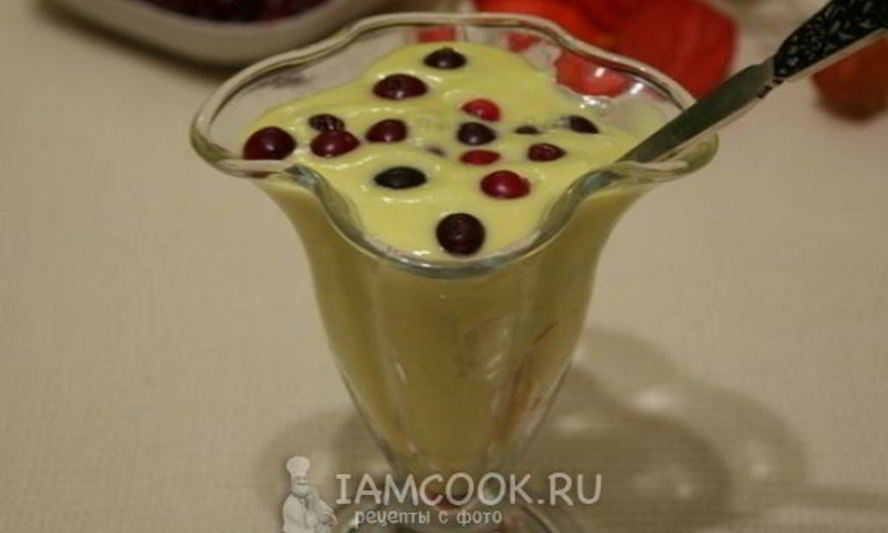 Рецепт итальянского яичного крема с клюквой
