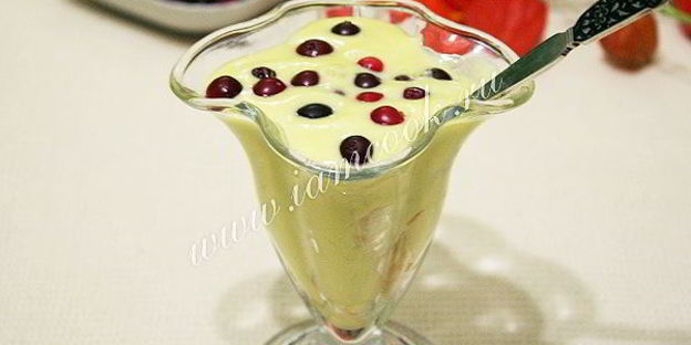 итальянский яичный крем с клюквой