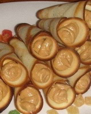 Хрустящие трубочки с ореховым кремом