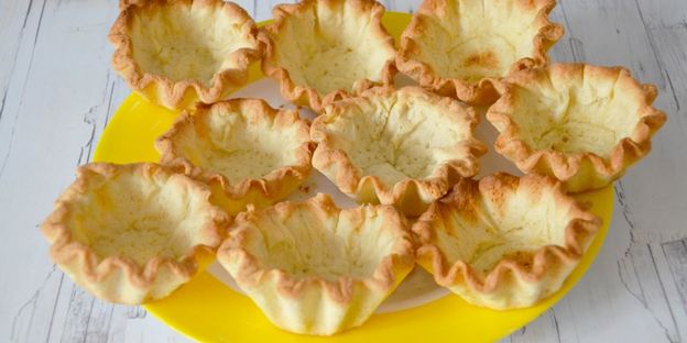 корзиночки с белковым кремом песочные
