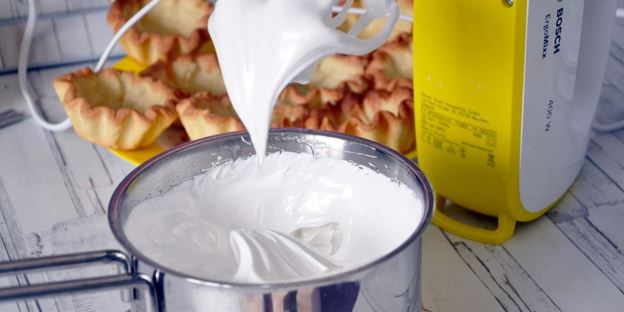 корзиночки с белковым кремом песочные