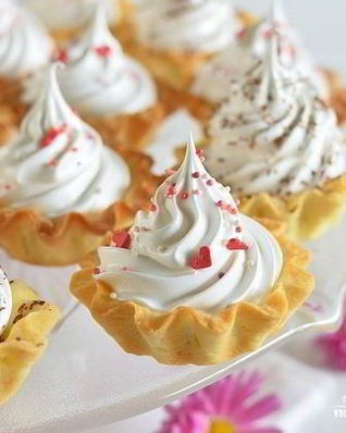 Корзиночки с белковым кремом