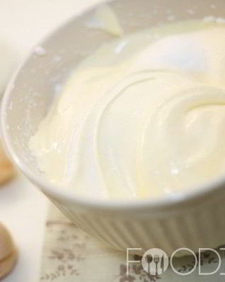 Крем из сметаны и сгущенки