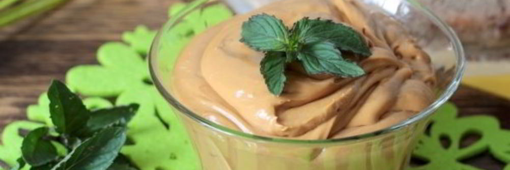 Крем из вареной сгущенки и сливочного масла