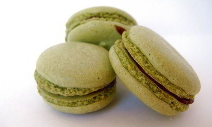 Рецепт макарун с чаем матча и шоколадным кремом