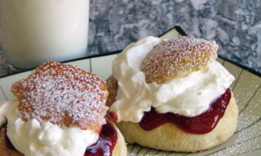 Рецепт масленичных пышек с кремом