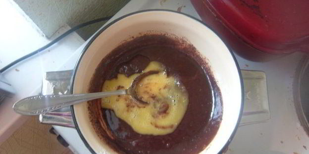 полосатый рулад с шоколадным кремом