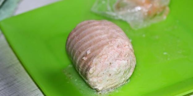 рулетики из лосося с кремом из рикотты