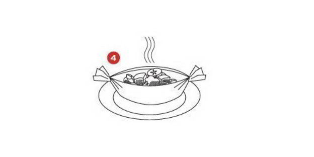 шашлыки из ананаса с соусом крем-фреш