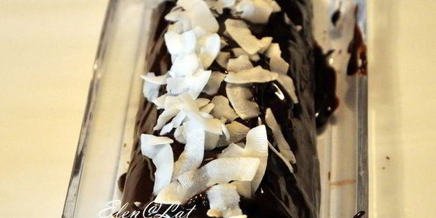 шоколадный рулет с кокосовым кремом