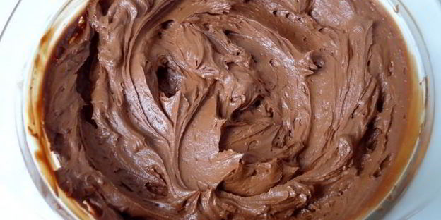 шоколадный рулет с трюфельным кремом