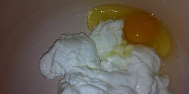 слоеные корзиночки с кремом и малиной