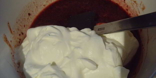 торт-десерт ягодное облако с йогуртовым кремом