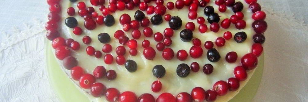 Тортик с заварным кремом и ягодами