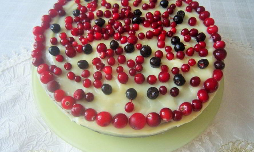 Рецепт тортика с заварным кремом и ягодами