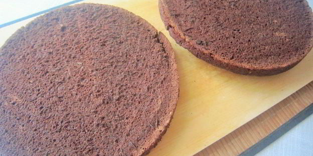 тортик с заварным кремом и ягодами