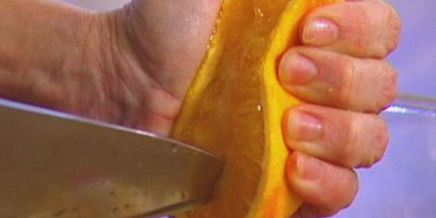 яблоки на слоеном тесте со сметанным кремом