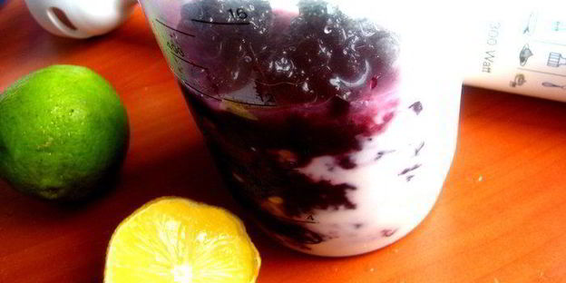 черничное мороженое