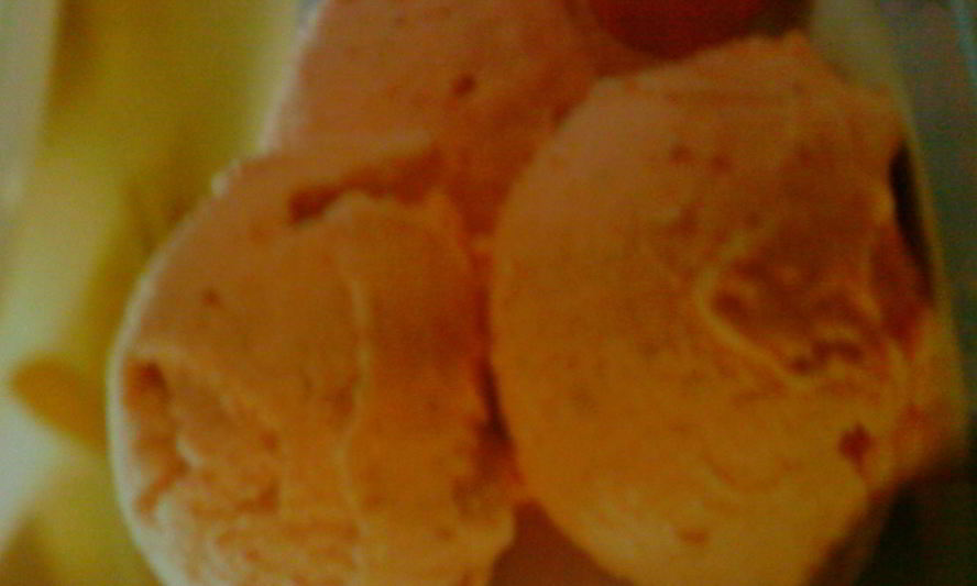 Рецепт домашнего мороженого с клубникой