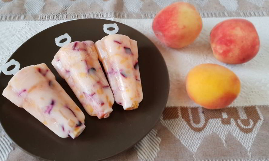 Рецепт йогуртового мороженого с фруктами