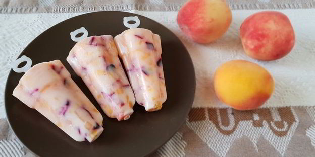 йогуртовое мороженое с фруктами