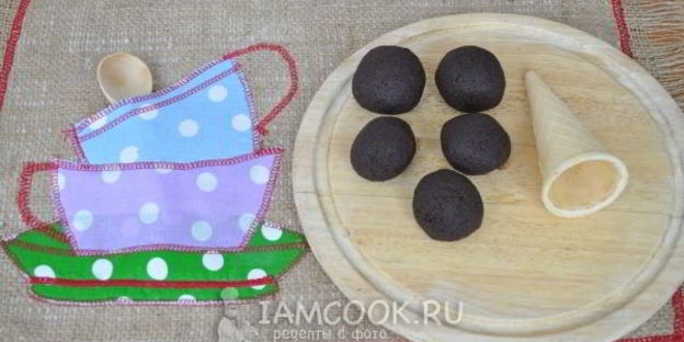 кейк-попсы в рожке для мороженого