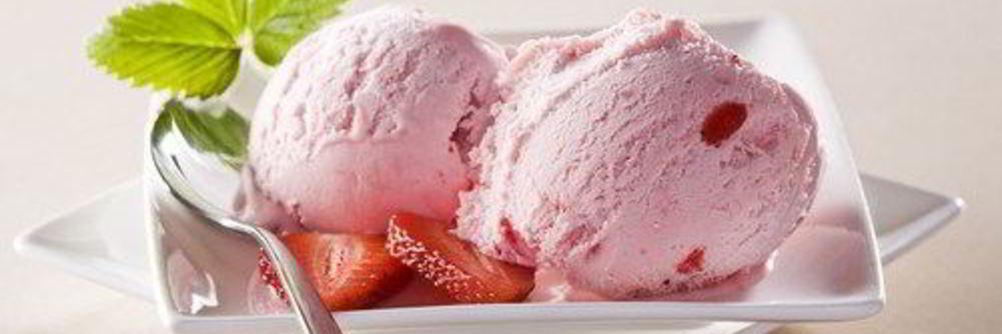 Клубничное йогуртовое мороженое
