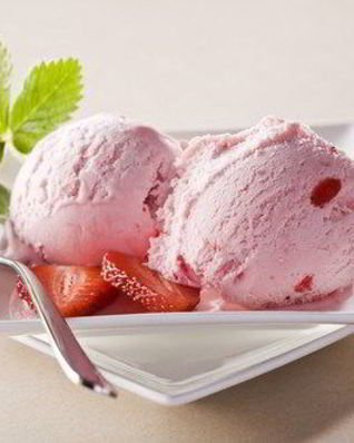 Клубничное йогуртовое мороженое