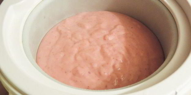 клубничное мороженое