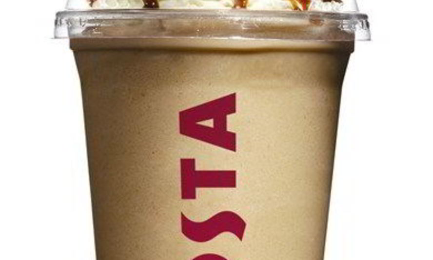 Рецепт кофейного кулера на молоке и мороженом