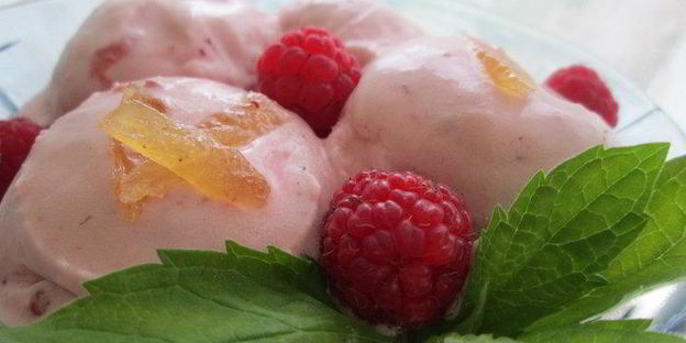 малиново-имбирный сорбет и мороженое