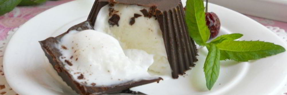 Мороженое молочное в шоколаде