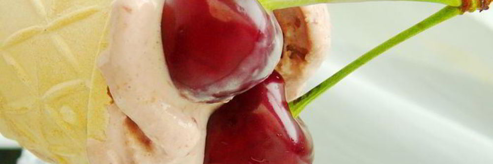 Мороженое с черешней