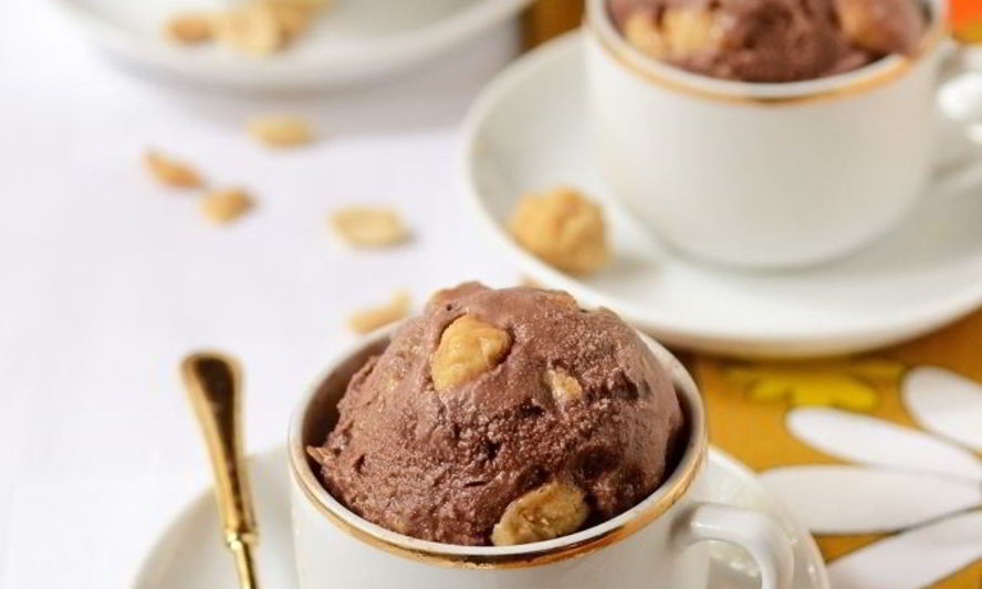 Рецепт шоколадна-арахисового мороженого