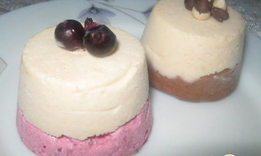 Рецепт шоколадна-ягодного мороженого