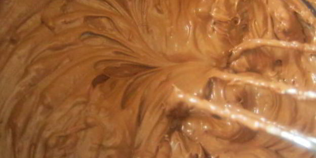 шоколадно-ягодное мороженое