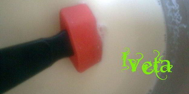 сливочно-ревеневое мороженое