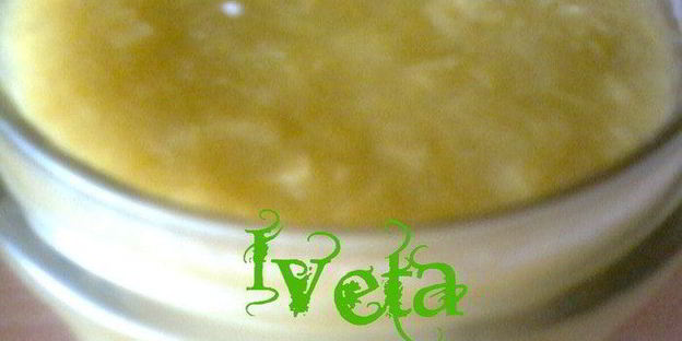 сливочно-ревеневое мороженое