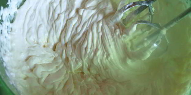 сливочное мороженое с белым шоколадом