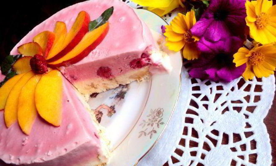 Рецепт торта-мороженого с меренгой и фруктами