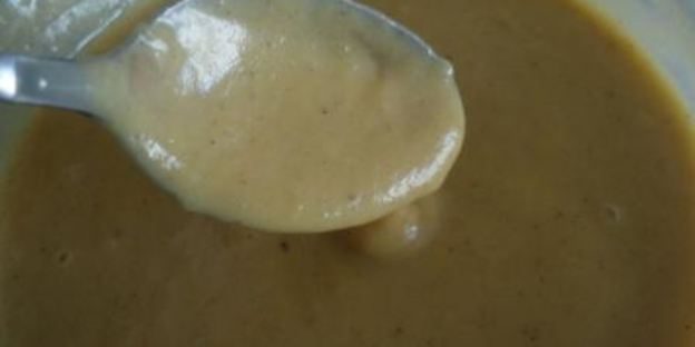 тыквенное мороженое с корицей и шоколадным соусом