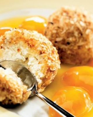 Жареное мороженое в хрустящей панировке