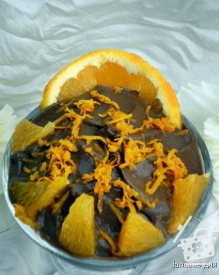 Шоколадный мусс с авокадо и апельсином