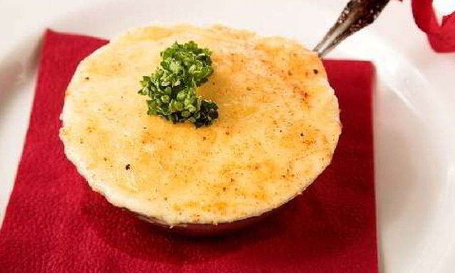 Рецепт мясного пудинга с сыром